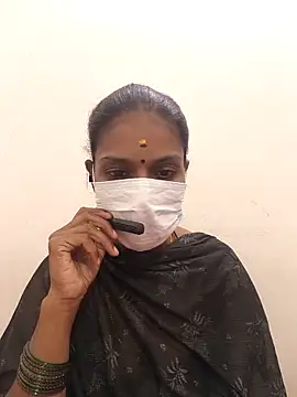 Snapshot of Tamil_Yalini12 chatting on November 12, 2025, 7:07 pm Tamil Yalini12 online show from November 12, 2025, 7:07 pm