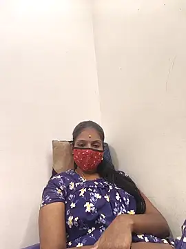 Snapshot of Tamil_Yalini12 chatting on November 18, 2025, 8:23 pm Tamil Yalini12 online show from November 18, 2025, 8:23 pm