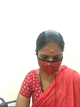 Snapshot of Tamil_Yalini12 chatting on November 28, 2025, 5:02 pm Tamil Yalini12 online show from November 28, 2025, 5:02 pm