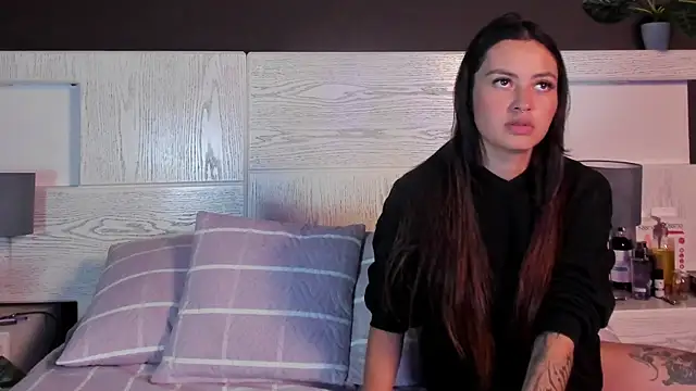 Camila Nyx online show from November 18, 2025, 10:29 am