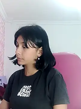 xoxo milk online show from February 20, 2026, 6:32 pm