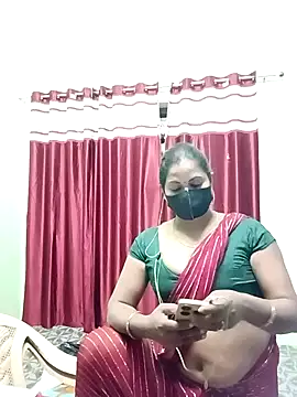 School medam online show from November 3, 2025, 4:43 pm