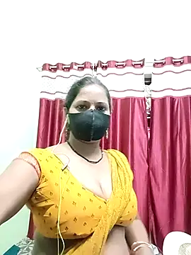 Snapshot of School_medam chatting on October 28, 2025, 11:47 pm School medam online show from October 28, 2025, 11:47 pm