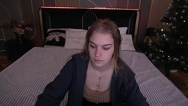Snapshot of AlinaLiii chatting on January 9, 2026, 6:42 am AlinaLiii online show from January 9, 2026, 6:42 am