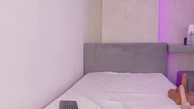 miia blaze online show from February 7, 2026, 12:02 pm