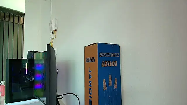 Snapshot of Julieta_Rose19 chatting on October 18, 2025, 5:15 pm Julieta Rose19 online show from October 18, 2025, 5:15 pm