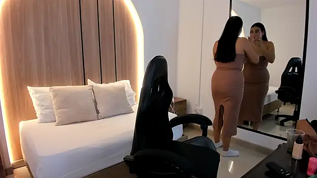 Snapshot of olivia_willoow chatting on December 20, 2025, 2:25 am olivia willoow online show from December 20, 2025, 2:25 am