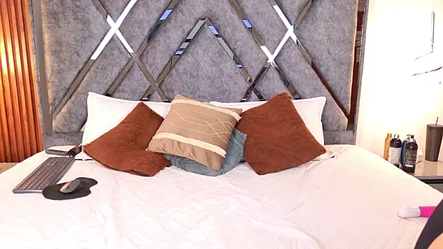 Snapshot of Dafne__Ruiz chatting on November 29, 2025, 2:17 pm Dafne Ruiz online show from November 29, 2025, 2:17 pm