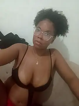 Snapshot of PrettahSantos chatting on December 4, 2025, 6:51 pm PrettahSantos online show from December 4, 2025, 6:51 pm