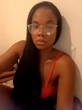 Snapshot of PrettahSantos chatting on November 12, 2025, 11:58 am PrettahSantos online show from November 12, 2025, 11:58 am