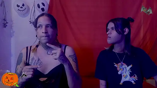 Snapshot of Couple_Moth666 chatting on October 24, 2025, 12:37 pm Couple Moth666 online show from October 24, 2025, 12:37 pm