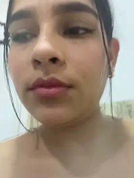 Snapshot of Valery_lux16 chatting on November 14, 2025, 9:51 pm Valery lux16 online show from November 14, 2025, 9:51 pm