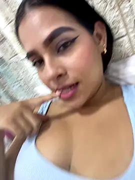 Snapshot of Valery_lux16 chatting on November 28, 2025, 4:07 pm Valery lux16 online show from November 28, 2025, 4:07 pm