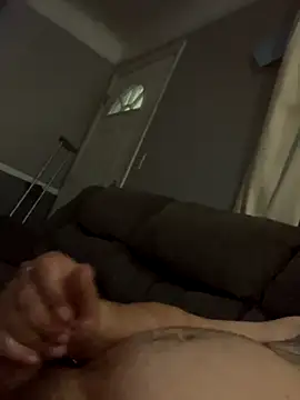 Snapshot of nowandthe chatting on October 5, 2025, 6:26 am nowandthe online show from October 5, 2025, 6:26 am