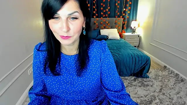 Snapshot of Moon_Veloure1 chatting on November 13, 2025, 3:32 am Moon Veloure1 online show from November 13, 2025, 3:32 am