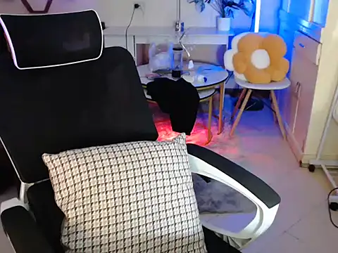 Snapshot of niel_cumshow chatting on December 19, 2025, 8:11 pm niel cumshow online show from December 19, 2025, 8:11 pm