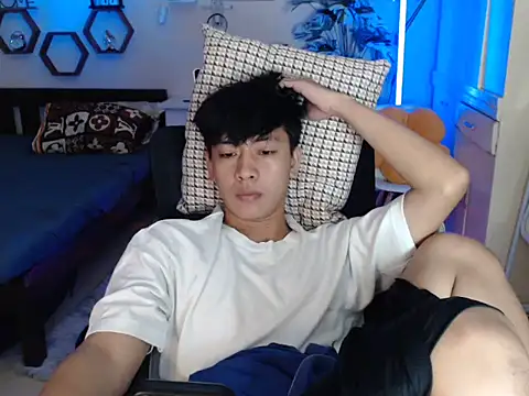 Snapshot of niel_cumshow chatting on December 19, 2025, 8:06 am niel cumshow online show from December 19, 2025, 8:06 am