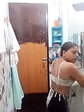  moon star  online show from October 12, 2025, 5:42 am