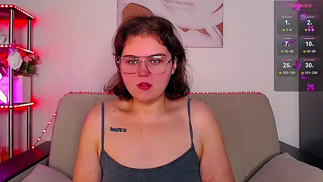 Snapshot of chatting on November 16, 2025, 3:55 am online show from November 16, 2025, 3:55 am