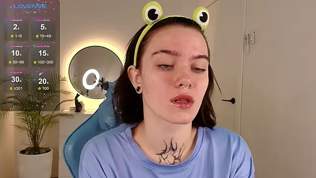 Snapshot of Elastikisss chatting on November 9, 2025, 2:15 am Elastikisss online show from November 9, 2025, 2:15 am