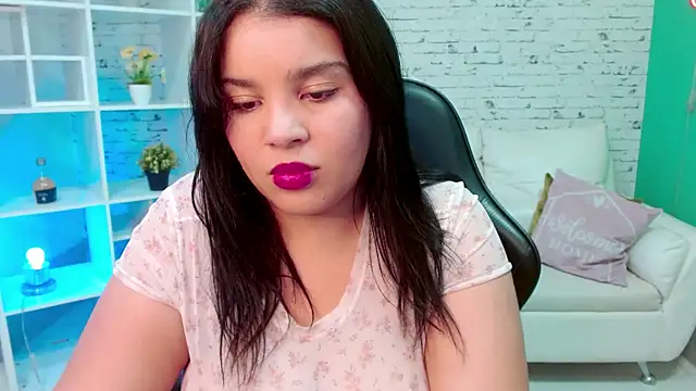 Snapshot of loaizalust chatting on December 5, 2025, 8:50 pm loaizalust online show from December 5, 2025, 8:50 pm