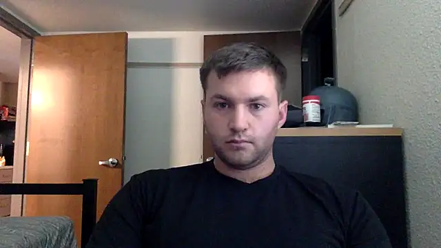 Snapshot of daddypineapple77 chatting on June 1, 2026, 6:07 pm daddypineapple77 online show from June 1, 2026, 6:07 pm