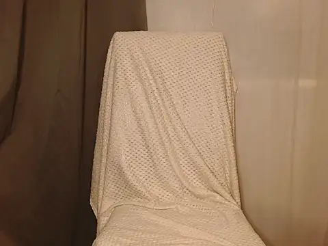 Snapshot of Mia28Mia chatting on March 14, 2026, 10:27 pm Mia28Mia online show from March 14, 2026, 10:27 pm