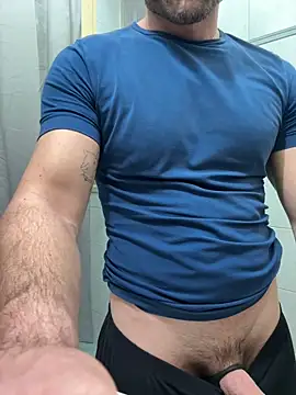 giovan2020 online show from March 3, 2026, 11:23 pm