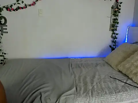 michell anyeli online show from September 21, 2025, 11:43 pm