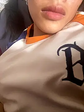 Snapshot of Penny-y chatting on September 25, 2025, 5:02 am Penny-y online show from September 25, 2025, 5:02 am