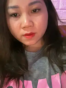 Snapshot of Lusi-sexy chatting on February 19, 2026, 12:46 pm Lusi-sexy online show from February 19, 2026, 12:46 pm