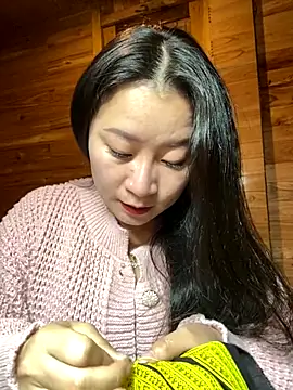 Snapshot of violet-00 chatting on December 15, 2025, 1:33 am violet-00 online show from December 15, 2025, 1:33 am