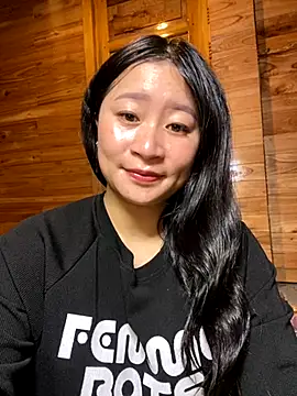 Snapshot of violet-00 chatting on November 22, 2025, 12:48 pm violet-00 online show from November 22, 2025, 12:48 pm