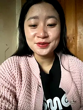 Snapshot of violet-00 chatting on November 3, 2025, 12:27 am violet-00 online show from November 3, 2025, 12:27 am