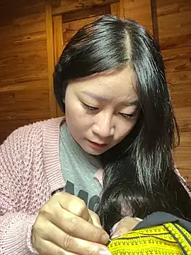 Snapshot of violet-00 chatting on November 25, 2025, 1:50 am violet-00 online show from November 25, 2025, 1:50 am