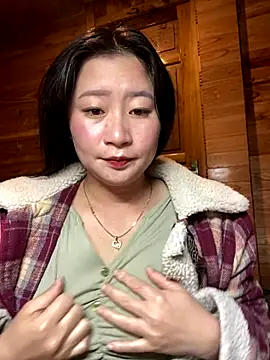 Snapshot of violet-00 chatting on December 14, 2025, 9:04 am violet-00 online show from December 14, 2025, 9:04 am