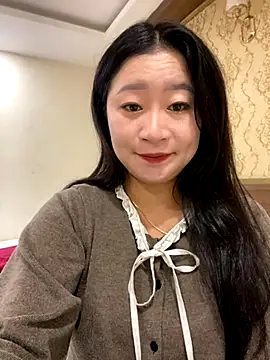 Snapshot of violet-00 chatting on November 18, 2025, 1:10 am violet-00 online show from November 18, 2025, 1:10 am