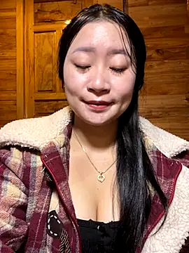 Snapshot of violet-00 chatting on November 19, 2025, 1:49 am violet-00 online show from November 19, 2025, 1:49 am