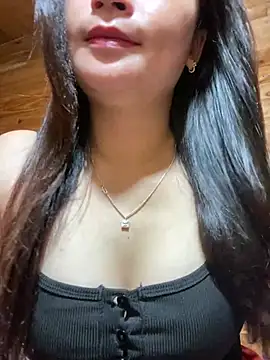 Snapshot of violet-00 chatting on July 18, 2026, 1:25 am violet-00 online show from July 18, 2026, 1:25 am
