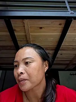 xuxulovezz online show from October 26, 2025, 4:46 am