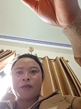 xuxulovezz online show from February 7, 2026, 9:06 am