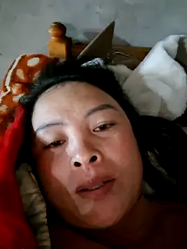 xuxulovezz online show from February 9, 2026, 2:59 pm