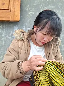 Snapshot of helenzz chatting on November 1, 2025, 9:47 am helenzz online show from November 1, 2025, 9:47 am