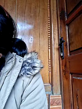 Snapshot of helenzz chatting on November 20, 2025, 12:33 am helenzz online show from November 20, 2025, 12:33 am