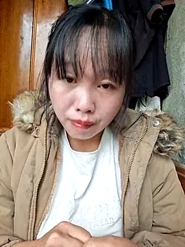 Snapshot of helenzz chatting on November 2, 2025, 12:59 am helenzz online show from November 2, 2025, 12:59 am