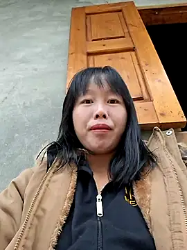 Snapshot of helenzz chatting on November 18, 2025, 5:11 am helenzz online show from November 18, 2025, 5:11 am