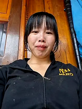 Snapshot of helenzz chatting on November 22, 2025, 2:10 am helenzz online show from November 22, 2025, 2:10 am