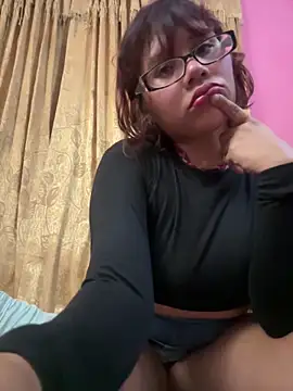 horigimeeee online show from November 15, 2025, 3:43 am