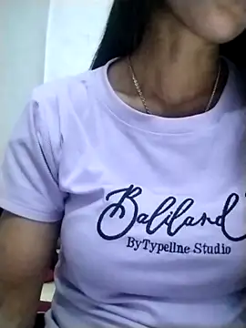 Snapshot of abigail-00 chatting on November 15, 2025, 11:36 am abigail-00 online show from November 15, 2025, 11:36 am