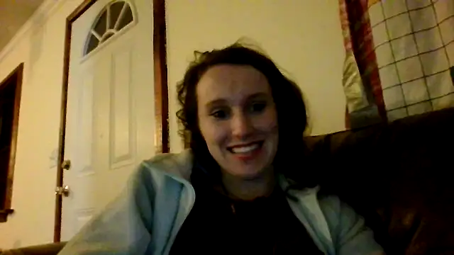 Snapshot of brunettebabexo3 chatting on December 1, 2025, 6:47 am brunettebabexo3 online show from December 1, 2025, 6:47 am